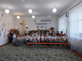 День мам День мам.